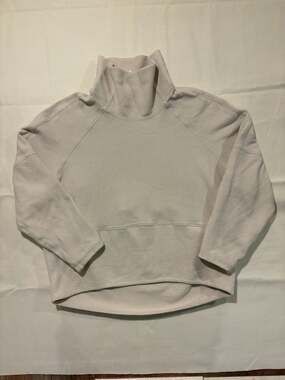 lululemon athletica Ease Mock Neck Sweatshirt Size 6